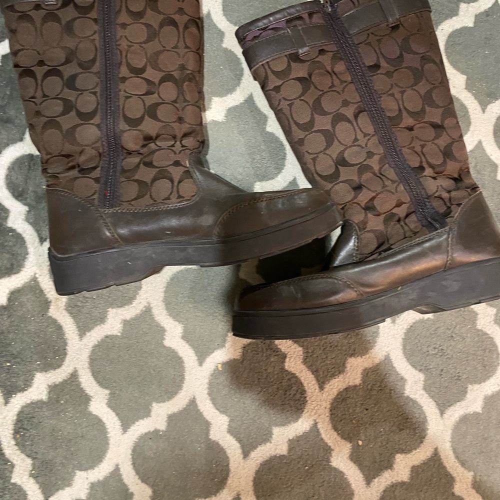 COACH boots size 9
Great condition